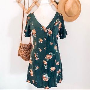 FLORAL BUTTON FRONT DRESS